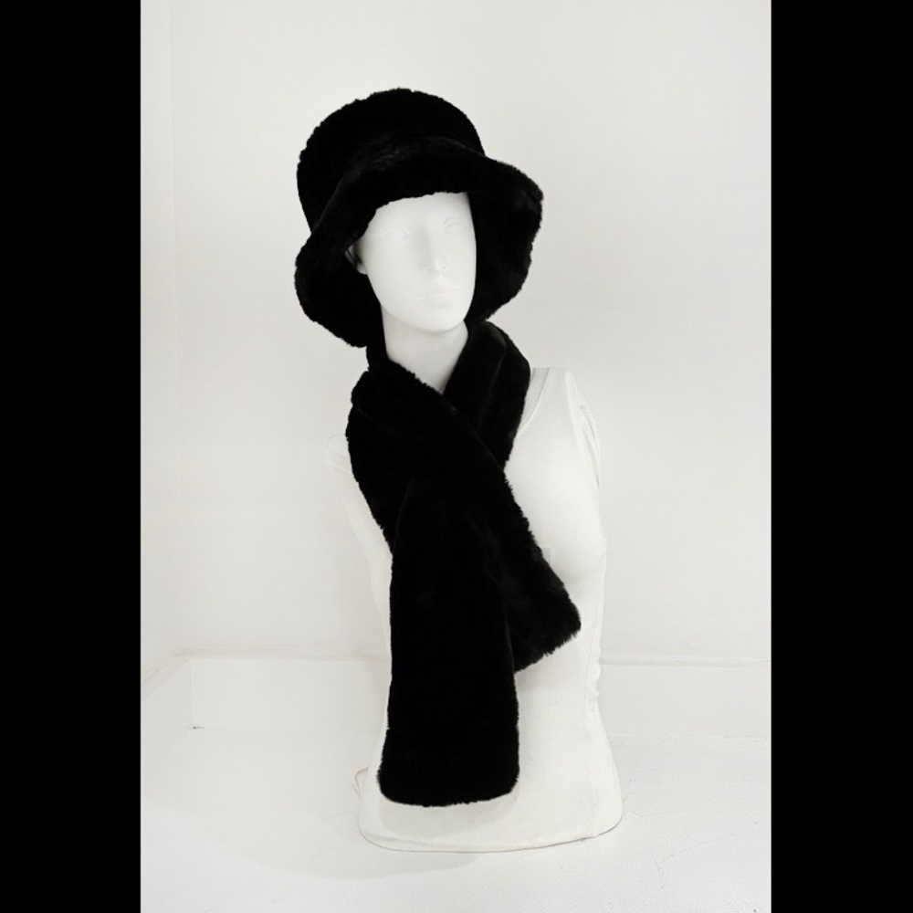 Zoe Madison Super Soft Plush Faux Fur Hat & Scarf Set : Black : Never Worn